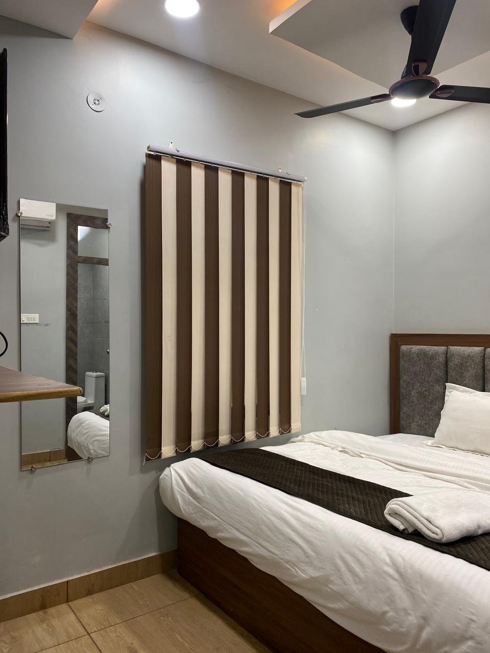 Comfort Zone - Cozy King Bedroom & Fresh Linens